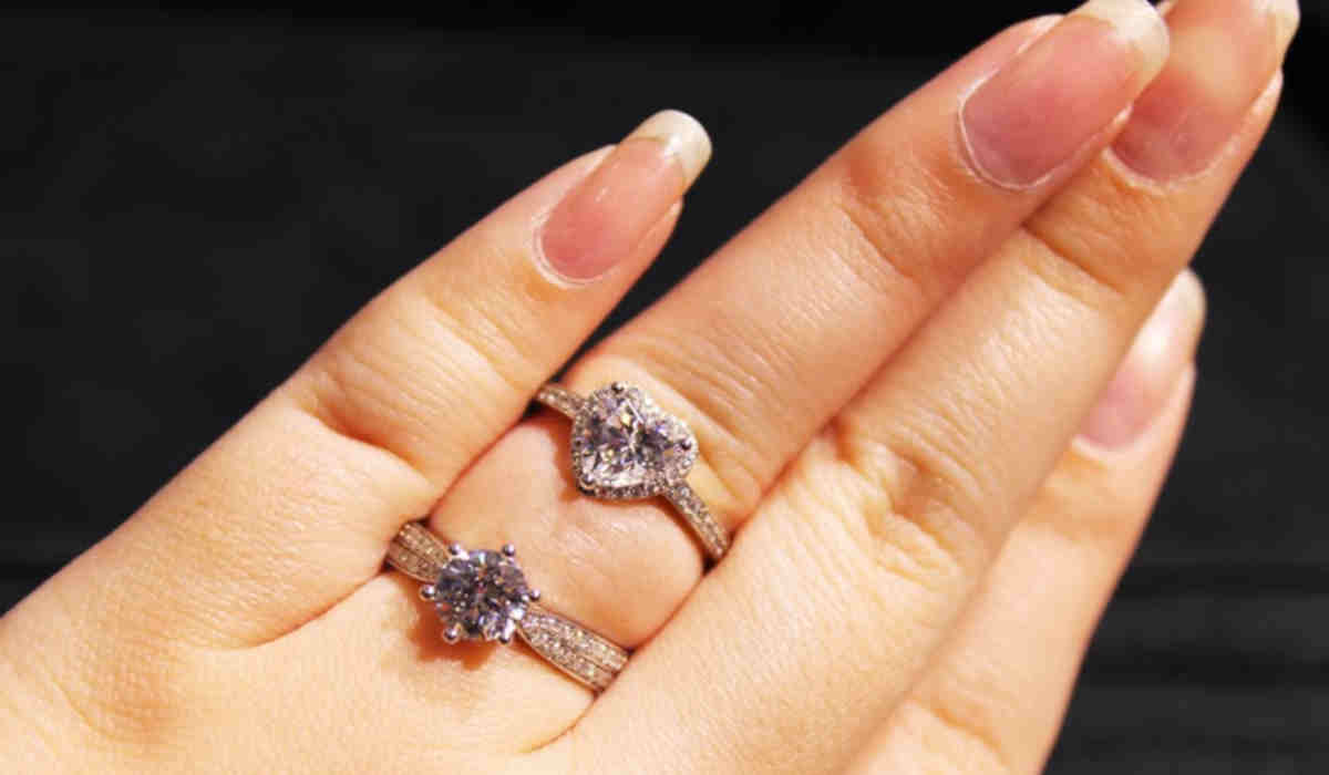 Best diamond shape for small hands